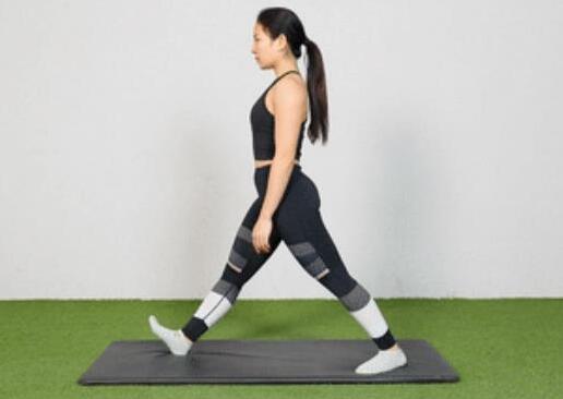 跑步后拉伸怎么做(图2) 跑步后拉伸怎么做(图2)