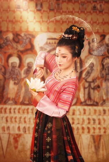 来这家佛山洗浴桑拿论坛体验西域水舞真的很赞(图5) 来这家佛山洗浴桑拿论坛体验西域水舞真的很赞(图5)